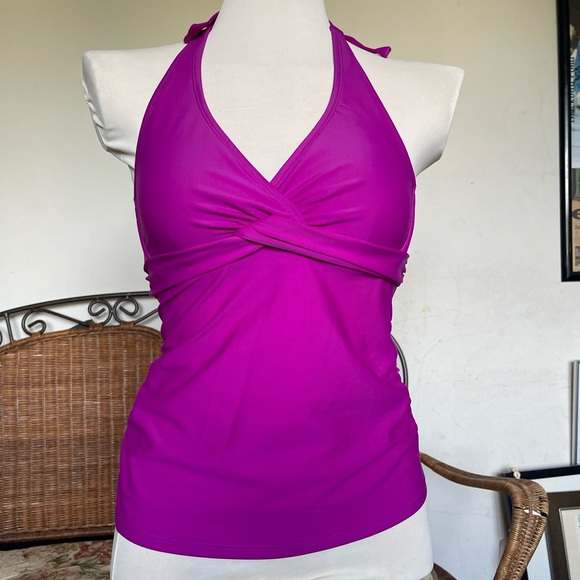 Athleta Bikini top, tankini in fuchsia/neon pink. Size 34 b/c - Picture 6 of 6